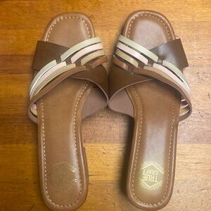 - True craft sandals size 10 NWOT